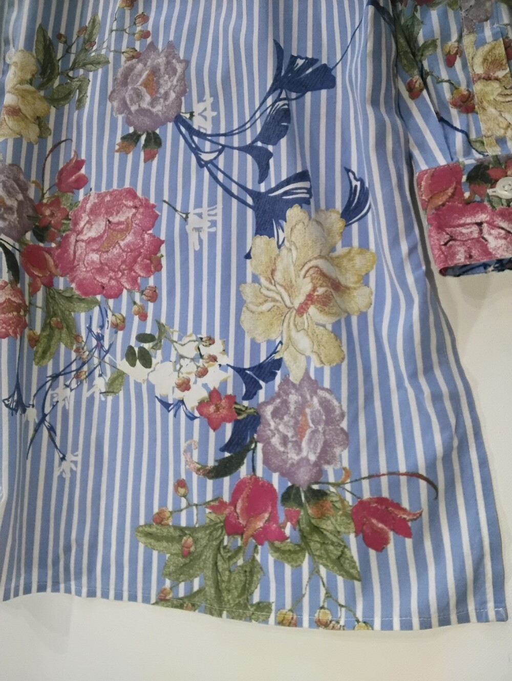Chicos Button Down Non Iron Shirt Womens XXL Blue White Stripe Beige Red Floral - Picture 9 of 10